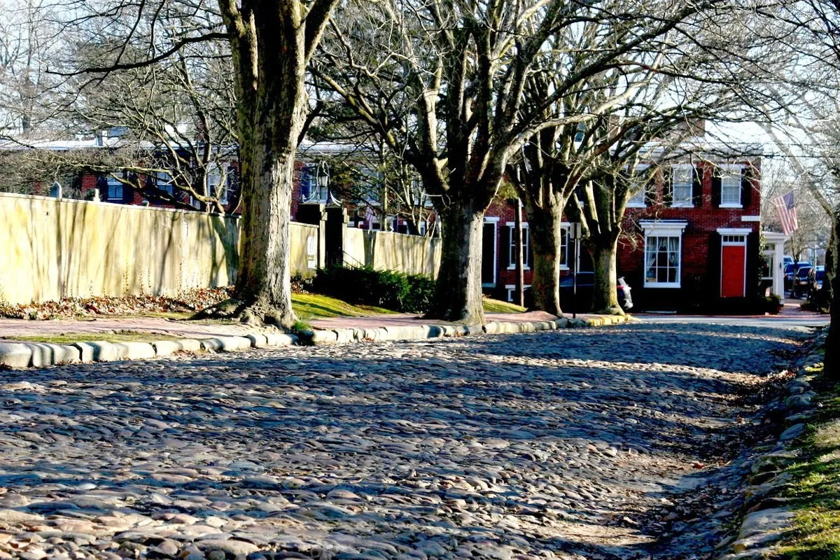 a cobble road in the community of New Castle, Delaware.